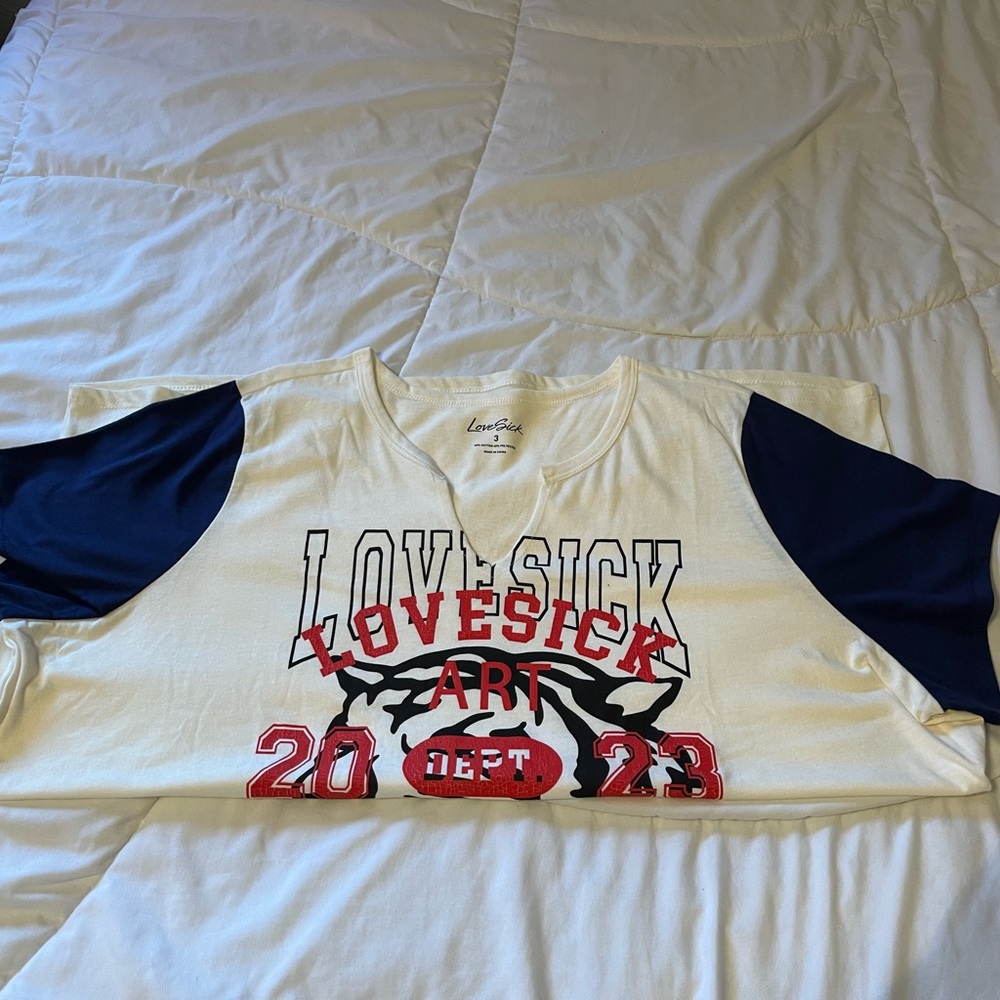 Love Sick tee - Picture 3 of 4